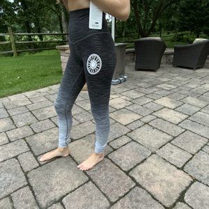 Lululemon ombre NWT Size 4 Soul Cycle